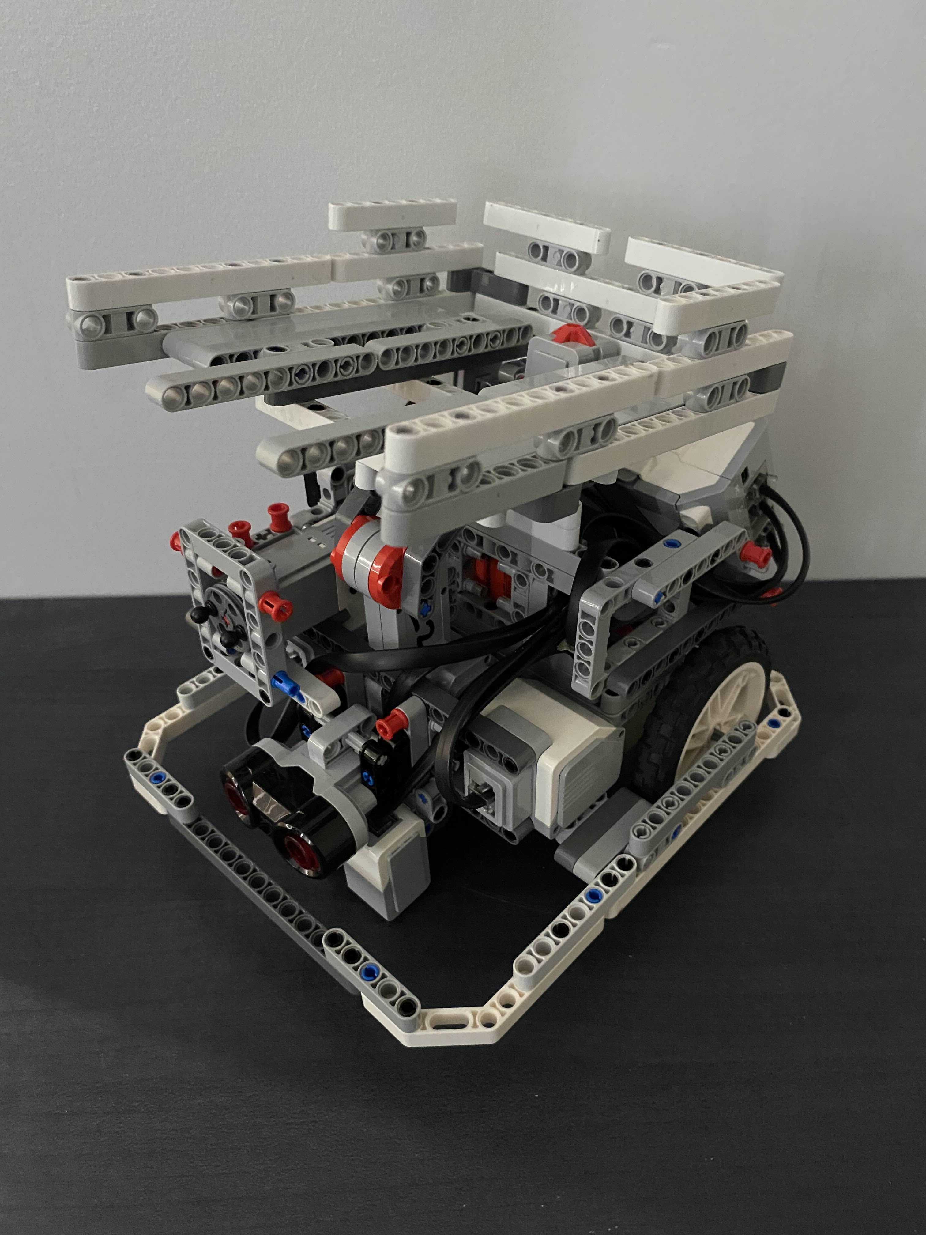 Photo of the package delivery robot